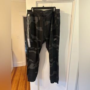 Nike Tech Fleece Camouflage pant